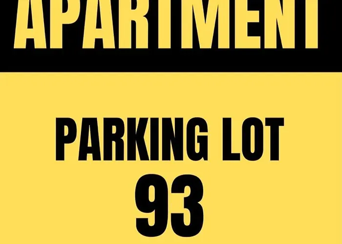 Free Parking Sudio * Tiran